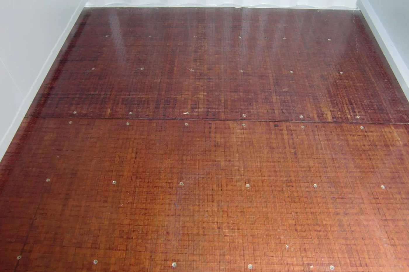 Contenedor de almacen de 40 pies y 6 puertas – Image 7